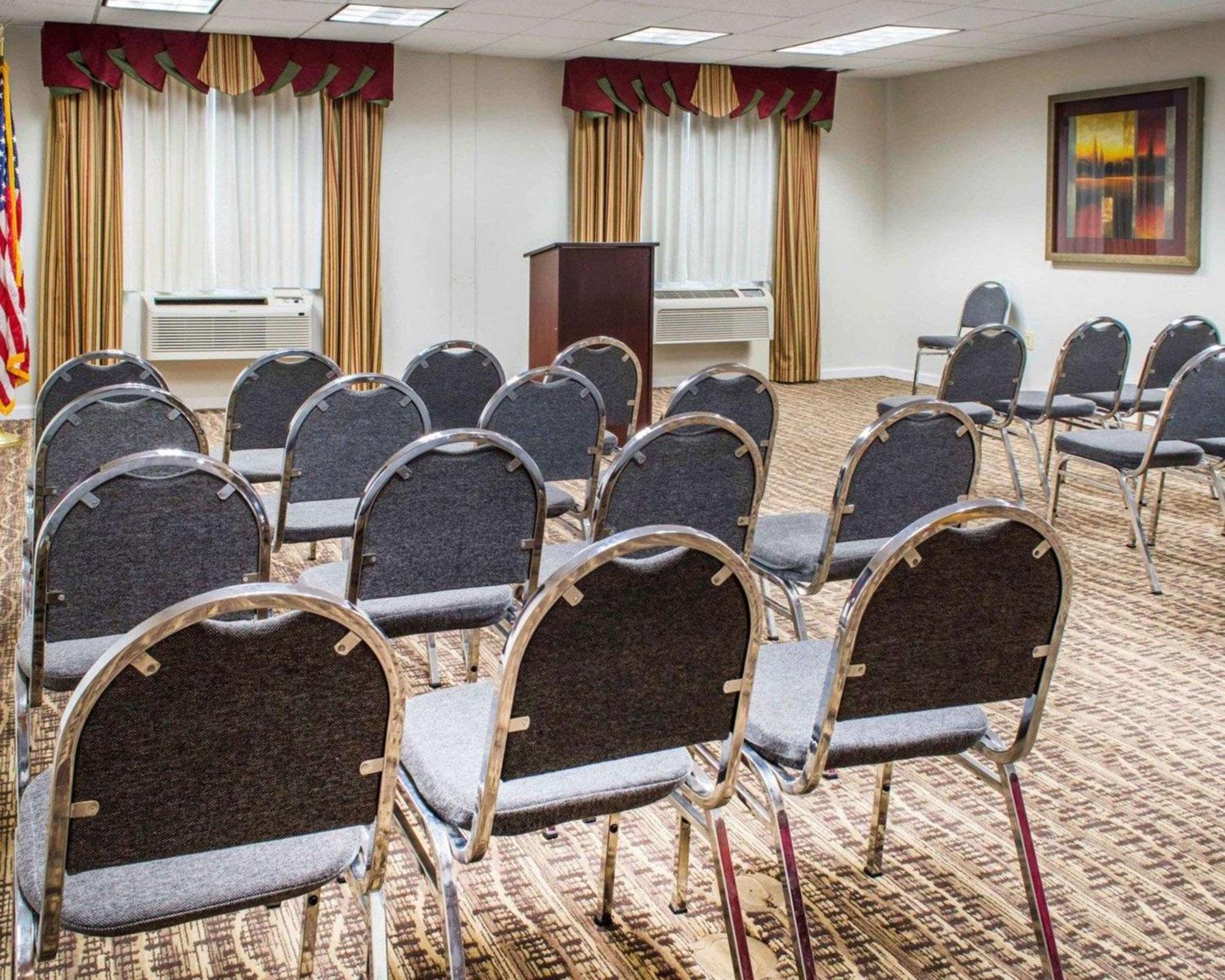 Quality Suites Waldorf Luaran gambar